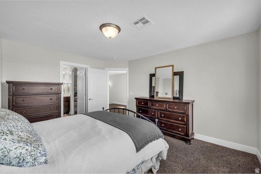 Image 15 of property listing at 4222 E TORREY PINES DR, Washington, UT 84780