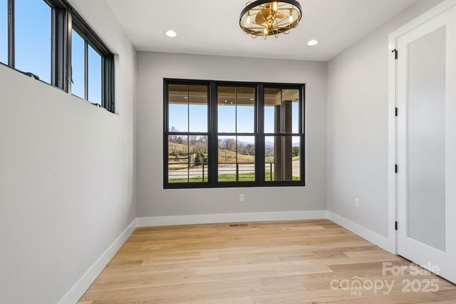 202 Westridge Farm Road 4, Asheville, NC 28804