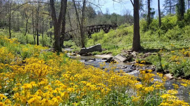 202 Westridge Farm Road 4, Asheville, NC 28804