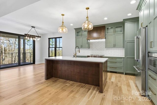 202 Westridge Farm Road 4, Asheville, NC 28804