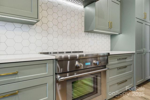 202 Westridge Farm Road 4, Asheville, NC 28804