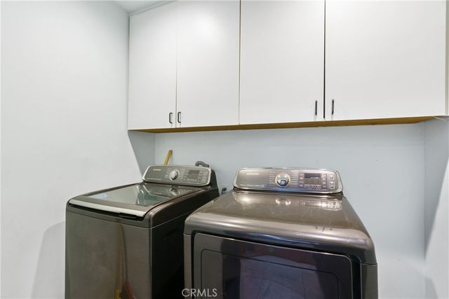 7796 Skyhill Drive, Los Angeles, CA 90068