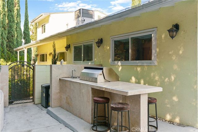 7796 Skyhill Drive, Los Angeles, CA 90068