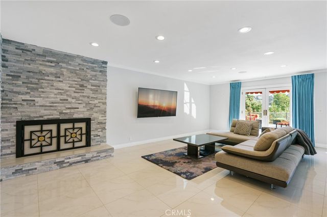 7796 Skyhill Drive, Los Angeles, CA 90068