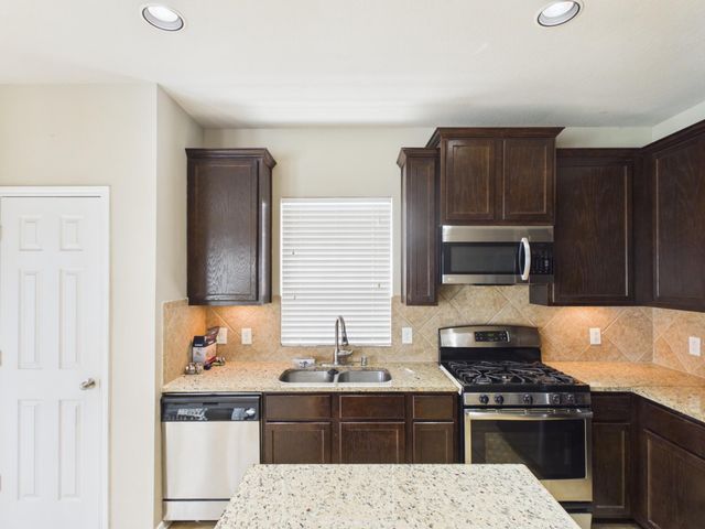 17143 Deaton Mill Drive, Houston, TX 77095