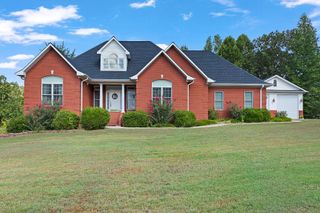 120 Carmen Dr, Paris, TN 38242