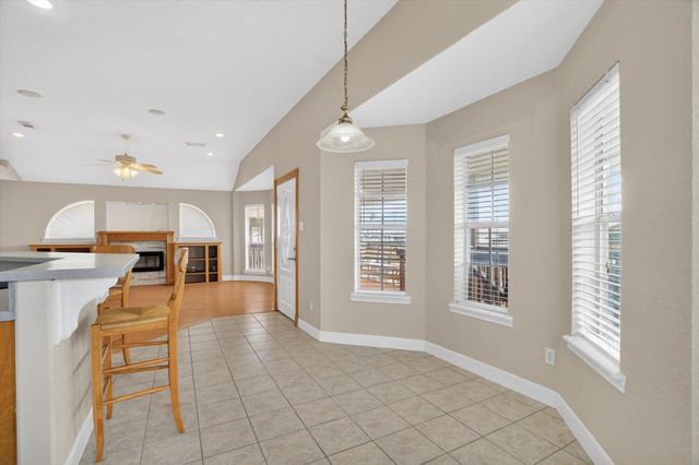 514 Pompano Street, Bayou Vista, TX 77563