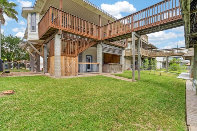 514 Pompano Street, Bayou Vista, TX 77563