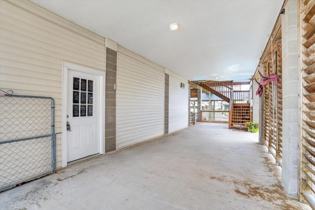 514 Pompano Street, Bayou Vista, TX 77563