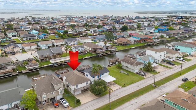 514 Pompano Street, Bayou Vista, TX 77563