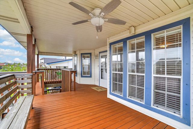 514 Pompano Street, Bayou Vista, TX 77563