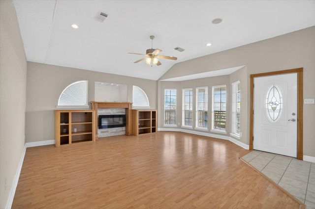514 Pompano Street, Bayou Vista, TX 77563