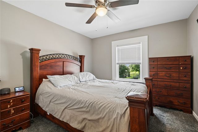 160 West Post Road NW, Cedar Rapids, IA 52405