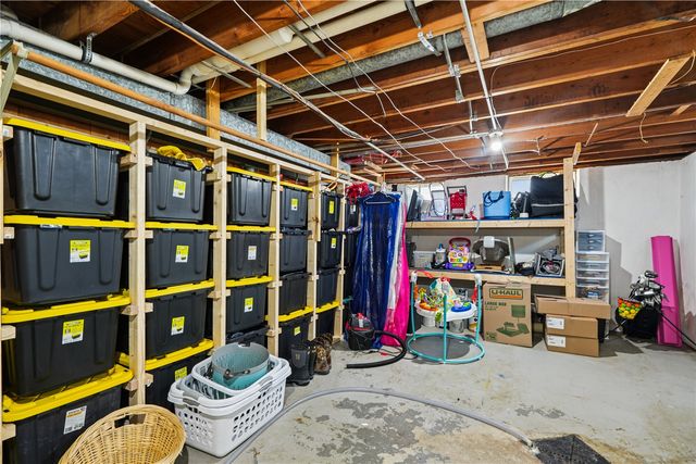 160 West Post Road NW, Cedar Rapids, IA 52405