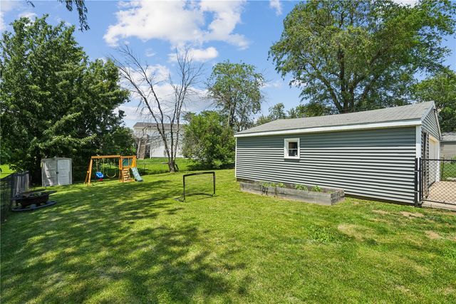 160 West Post Road NW, Cedar Rapids, IA 52405