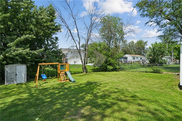 160 West Post Road NW, Cedar Rapids, IA 52405