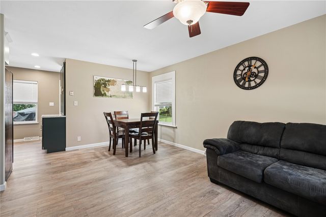 160 West Post Road NW, Cedar Rapids, IA 52405