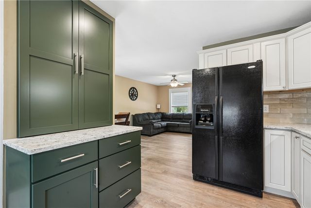 160 West Post Road NW, Cedar Rapids, IA 52405