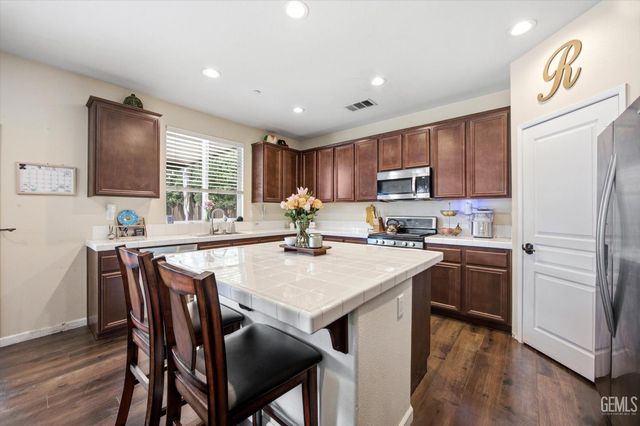9415 Ceres Street, Bakersfield, CA 93306