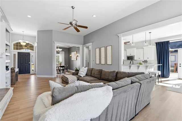 10308 Granada Lane, Overland Park, KS 66207