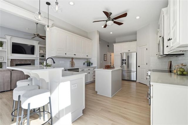 10308 Granada Lane, Overland Park, KS 66207