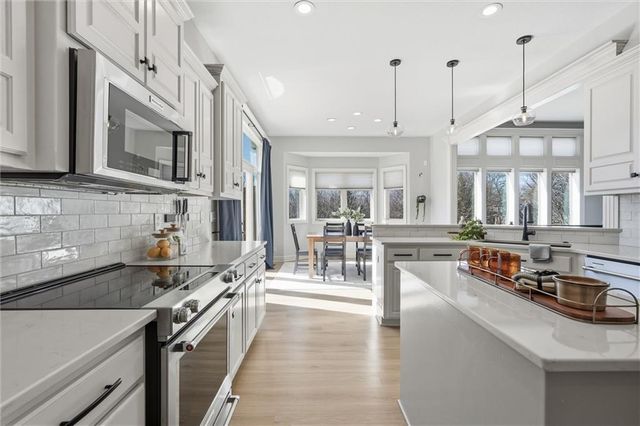 10308 Granada Lane, Overland Park, KS 66207