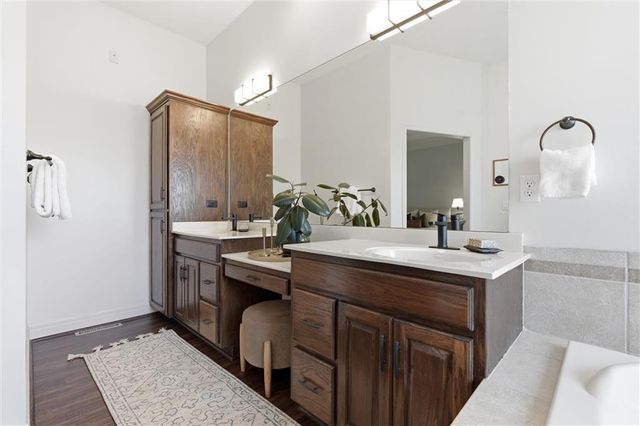 10308 Granada Lane, Overland Park, KS 66207