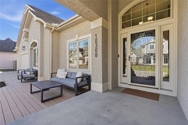 10308 Granada Lane, Overland Park, KS 66207
