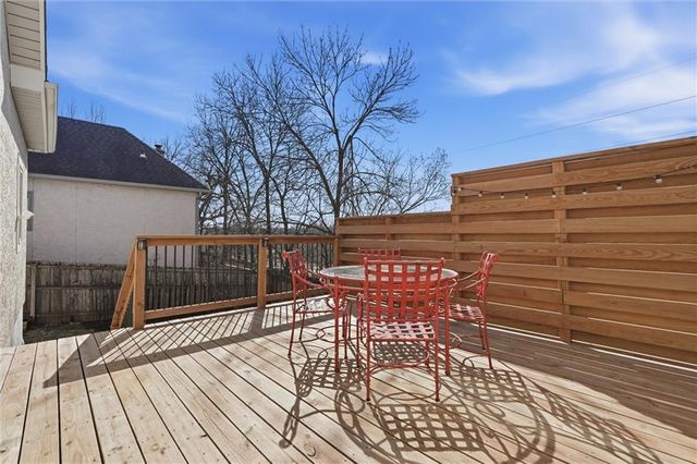 10308 Granada Lane, Overland Park, KS 66207