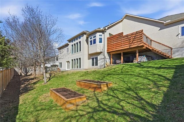 10308 Granada Lane, Overland Park, KS 66207