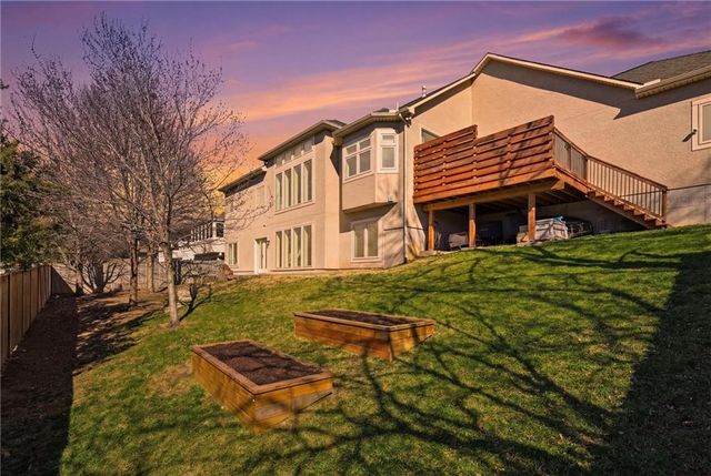 10308 Granada Lane, Overland Park, KS 66207