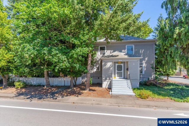 292 17th St SE, Salem, OR 97301