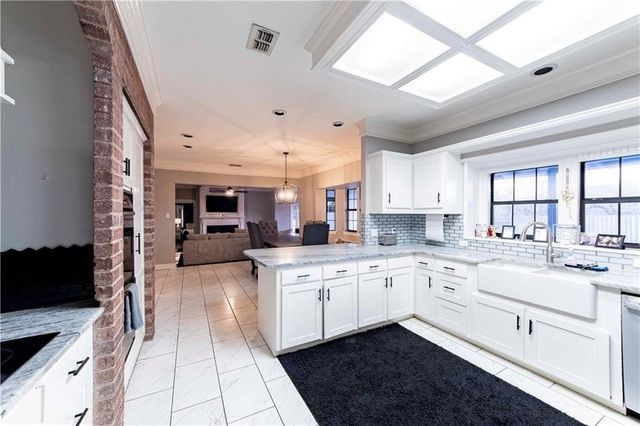 4517 River Park Dr, Corpus Christi, TX 78410