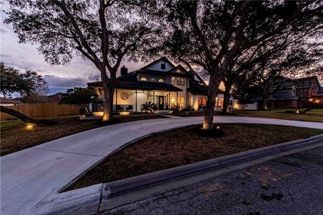 4517 River Park Dr, Corpus Christi, TX 78410
