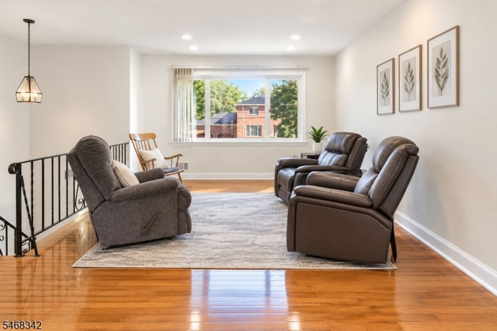 160 Stratton St, Piscataway Twp., NJ 08854 — photo 5