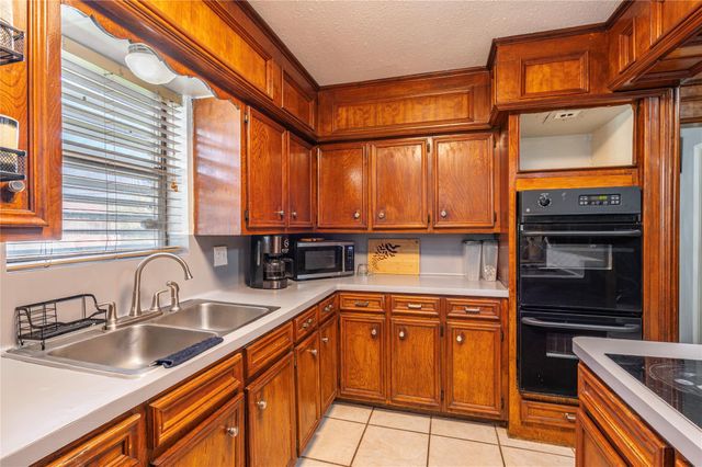 6918 Woodrow Street, Texas City, TX 77591