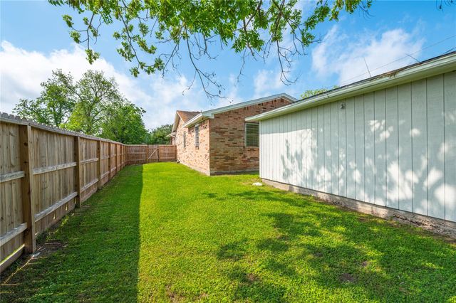 6918 Woodrow Street, Texas City, TX 77591