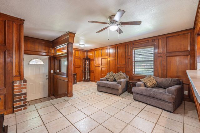 6918 Woodrow Street, Texas City, TX 77591