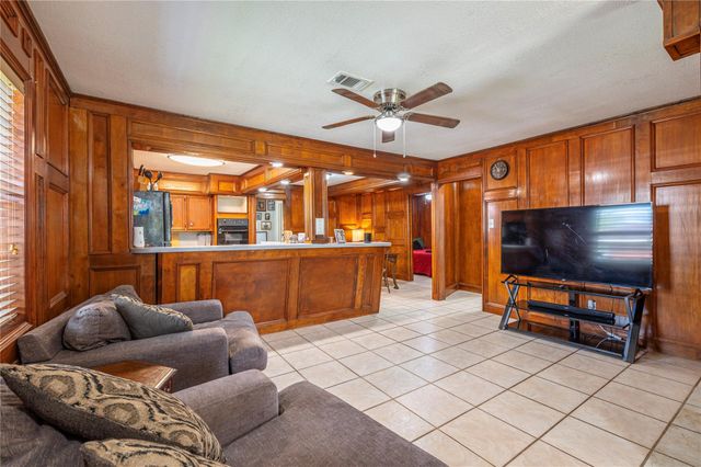 6918 Woodrow Street, Texas City, TX 77591