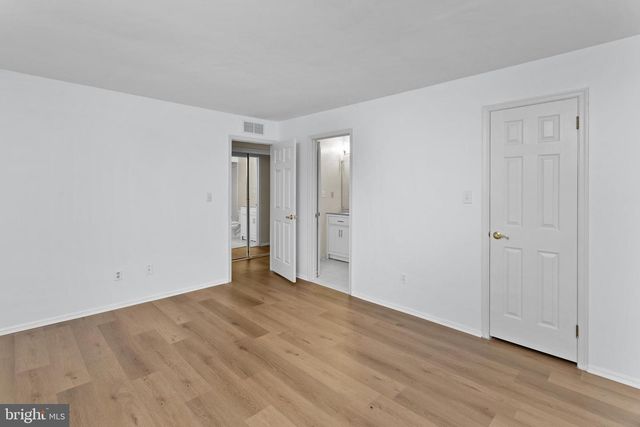 214 WYNDHAM PL, Trenton, NJ 08691