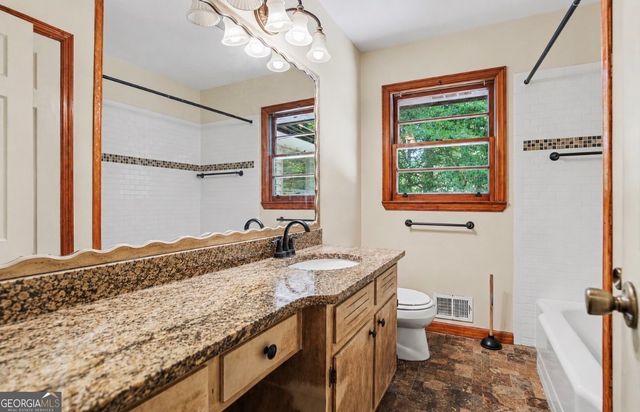14 N Poplar Street, Fairburn, GA 30213