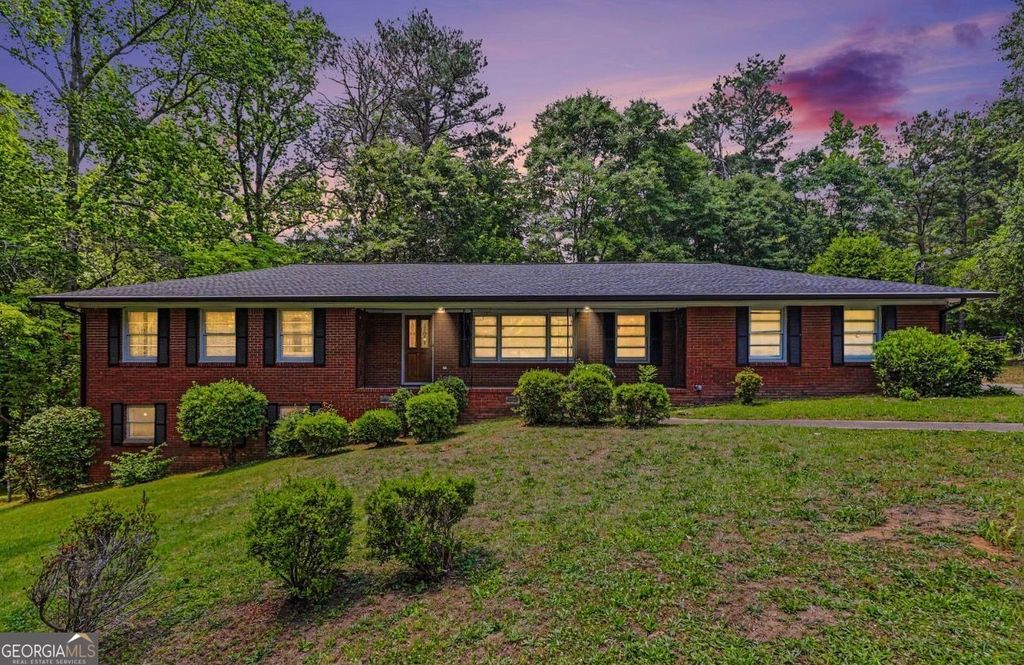 14 N Poplar Street, Fairburn, GA 30213