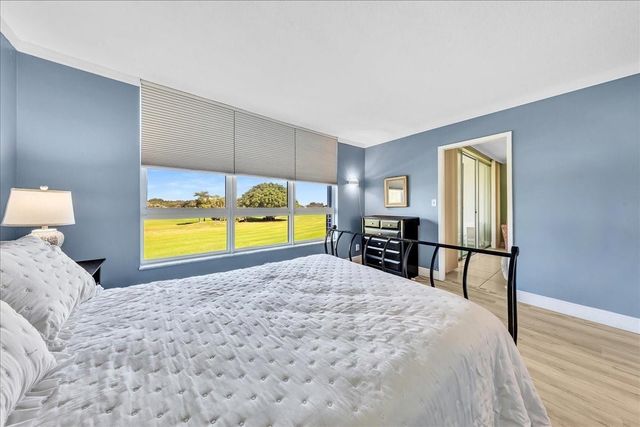 2651 S Course Drive 302, Pompano Beach, FL 33069