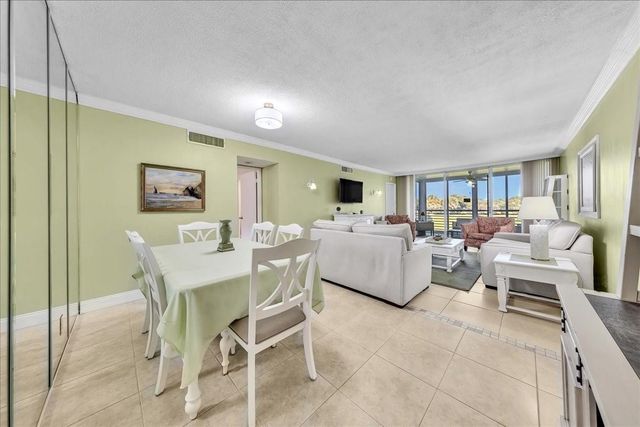 2651 S Course Drive 302, Pompano Beach, FL 33069