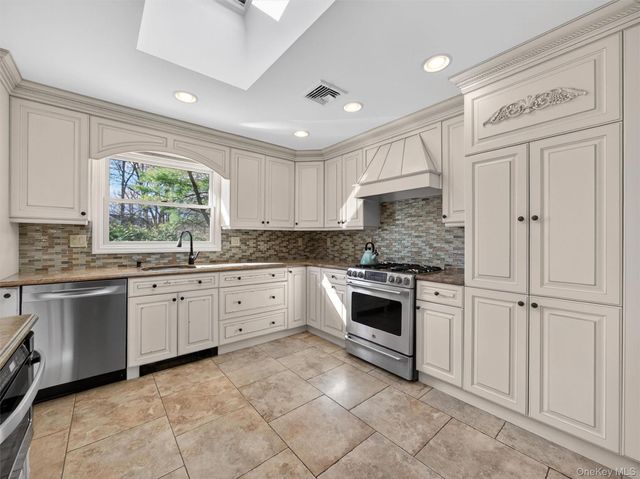 18 Termakay Drive, New City, NY 10956