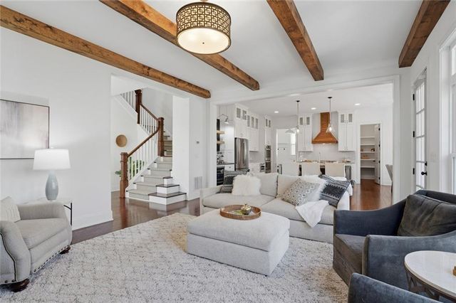 1010 Crossvine Road, Roswell, GA 30075