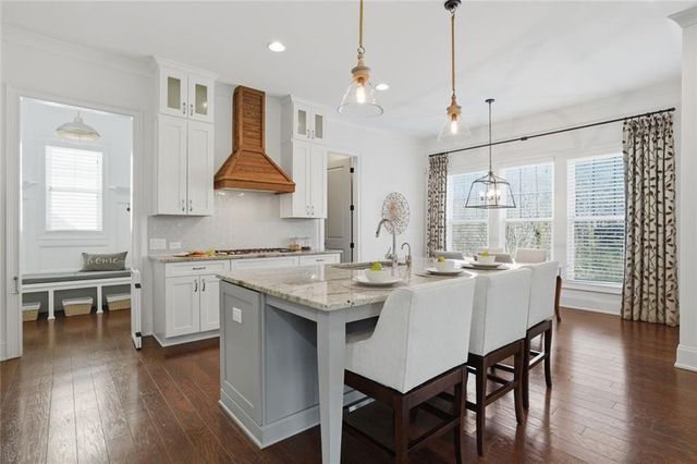 1010 Crossvine Road, Roswell, GA 30075