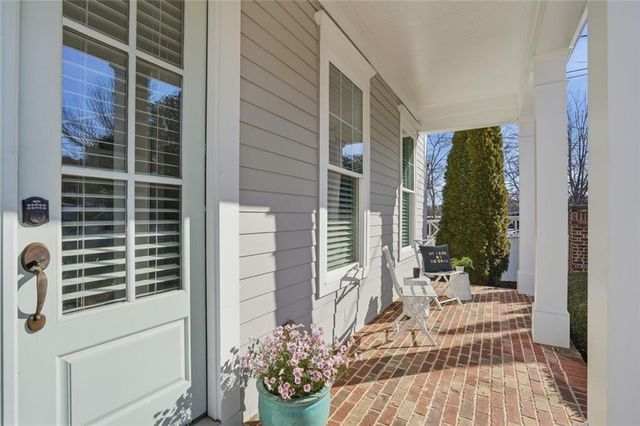 1010 Crossvine Road, Roswell, GA 30075