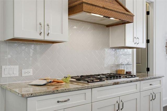 1010 Crossvine Road, Roswell, GA 30075