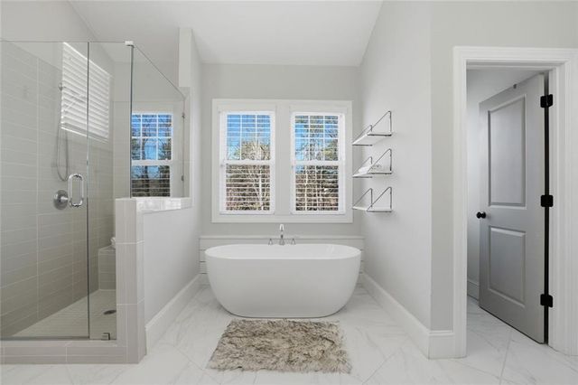 1010 Crossvine Road, Roswell, GA 30075